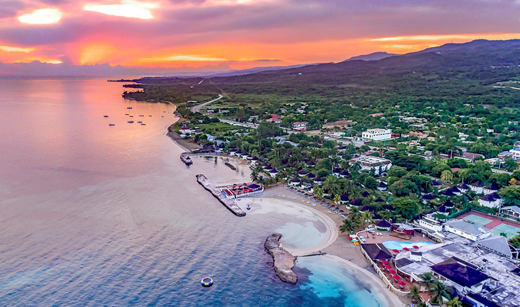 Decameron Club Caribbean Runaway Bay, Ramada All-Inclusive Resort Exterior foto