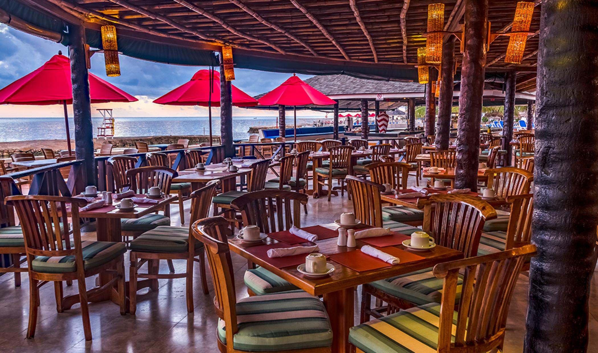 Decameron Club Caribbean Runaway Bay, Ramada All-Inclusive Resort Exterior foto