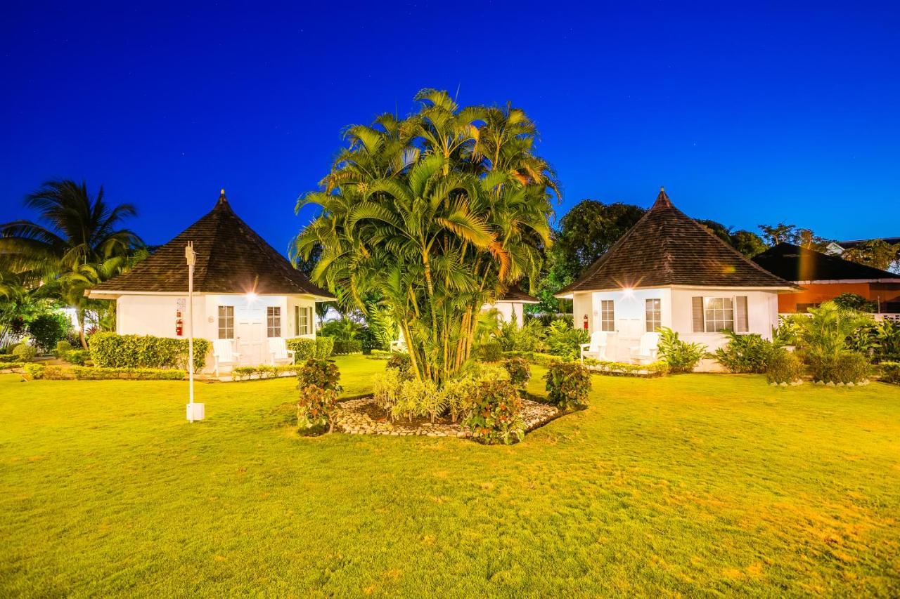 Decameron Club Caribbean Runaway Bay, Ramada All-Inclusive Resort Exterior foto